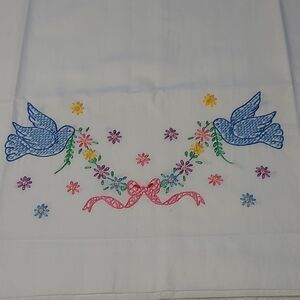 Vintage hand embroidered  32x20" pillowcases set of 2